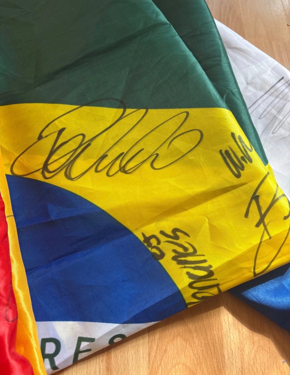 Unieke verzameling gesigneerde voetbalvlaggen WK 2014, Enlèvement ou Envoi