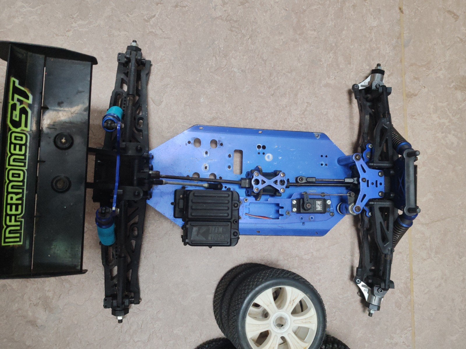 chassis kyosho truggy inferno, Hobby & Loisirs créatifs, Enlèvement