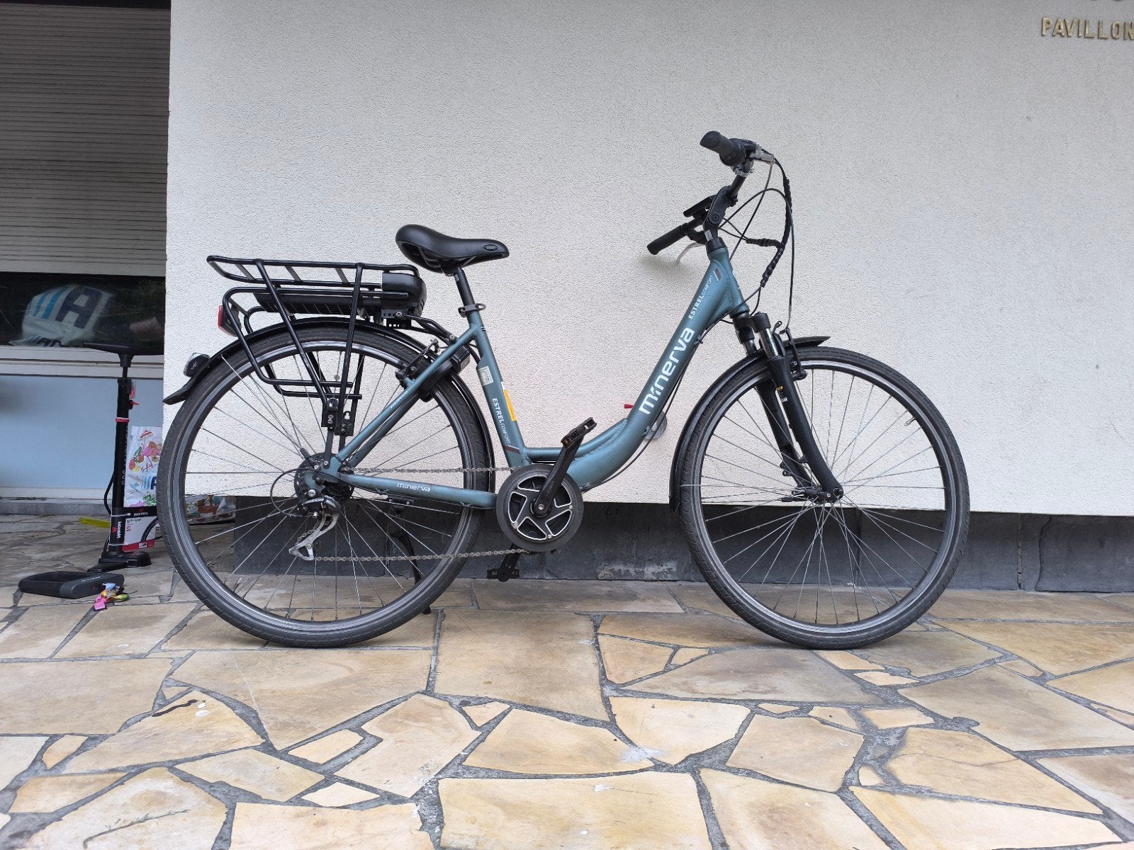 Minerva elektrische stadsfiets, mountainbike, Cube Trek, Gia, Fietsen en Brommers, Elektrische fietsen, Ophalen of Verzenden, Cube