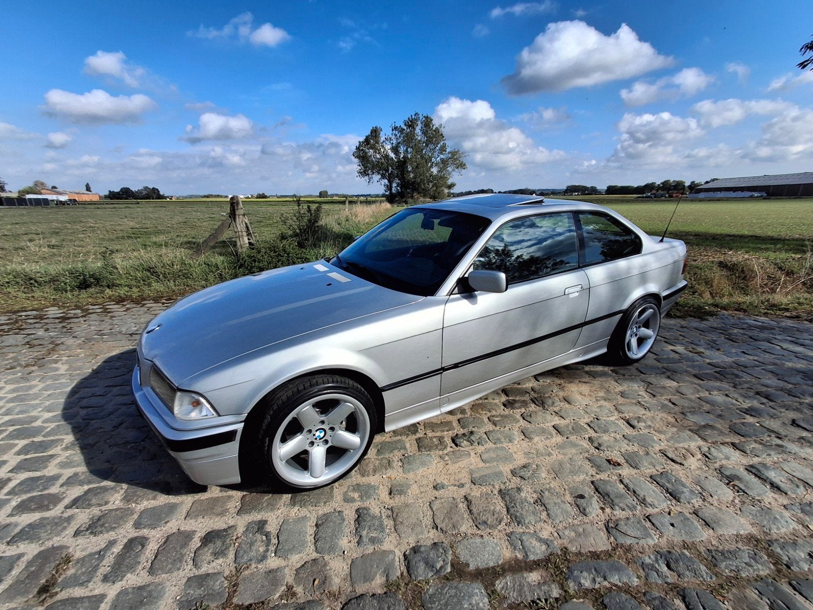 bmw e36 320i automaat sportleder, Argent ou Gris, 110 kW, 6 cylindres, Automatique