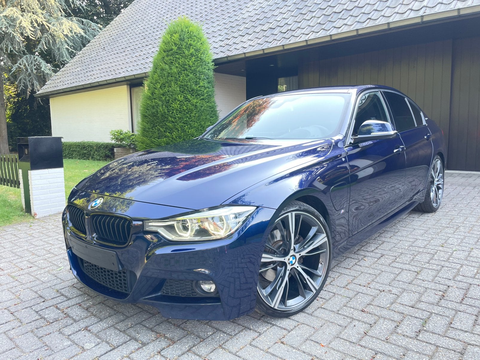 BMW 330e M-Pack 164.000km Head-up*Xenon*Cruise*Line As*Navi, Auto's, BMW, Automaat, Blauw, Alcantara, USB