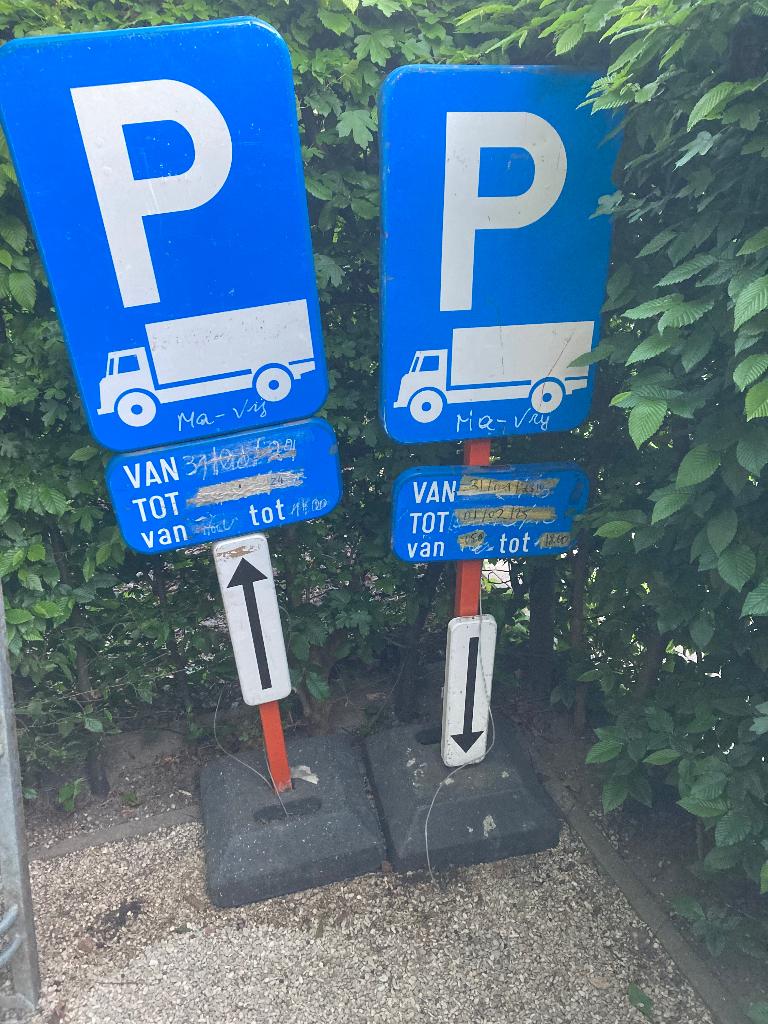 Parkeerverbod set E9c, Doe-het-zelf en Bouw, Overige Doe-Het-Zelf en Bouw, Ophalen, Gebruikt