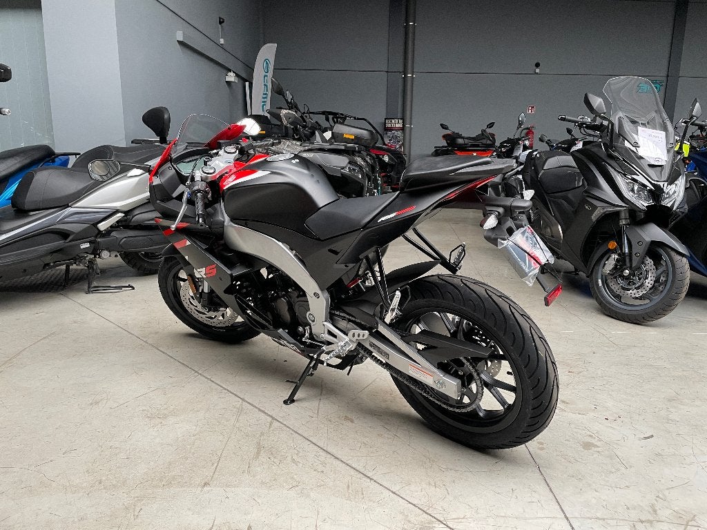 Aprilia RS 125 [Fin.0%] [-5%], Motos, Entreprise, Permis Moto A1 minimum, Éclairage LED, 1 cylindre