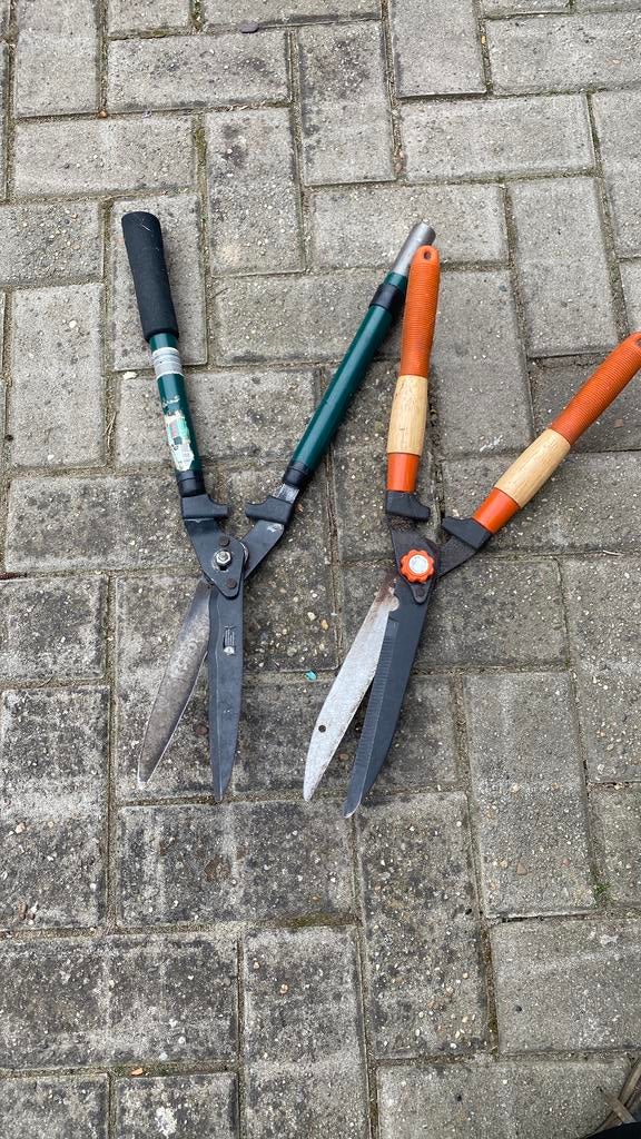 2 snoeischaren, Ophalen of Verzenden, Zo goed als nieuw
