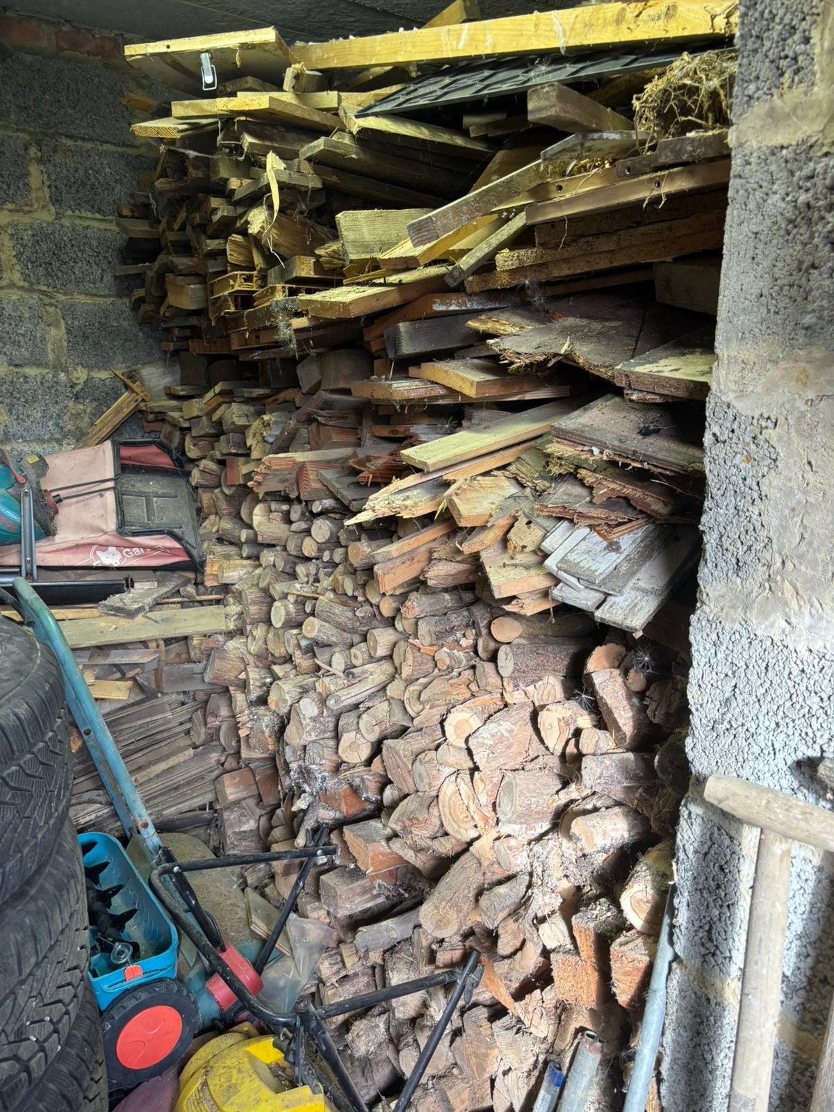 Gereserveerd - Gratis afvalhout, 3 tot 6 m³, Ophalen, Overige houtsoorten