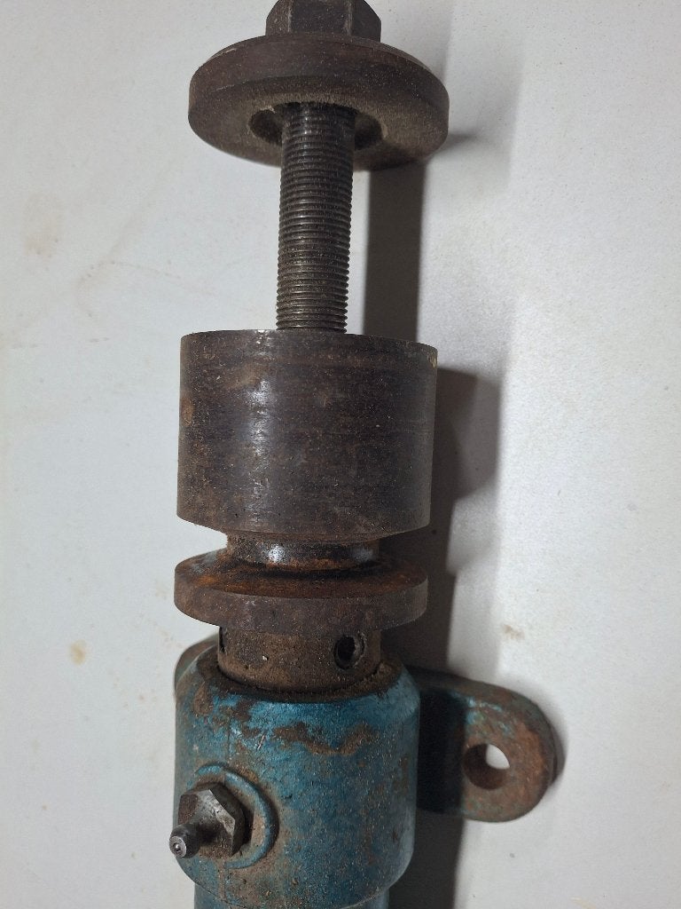 Metalen as met poelie, Ophalen, Gebruikt, IJzer