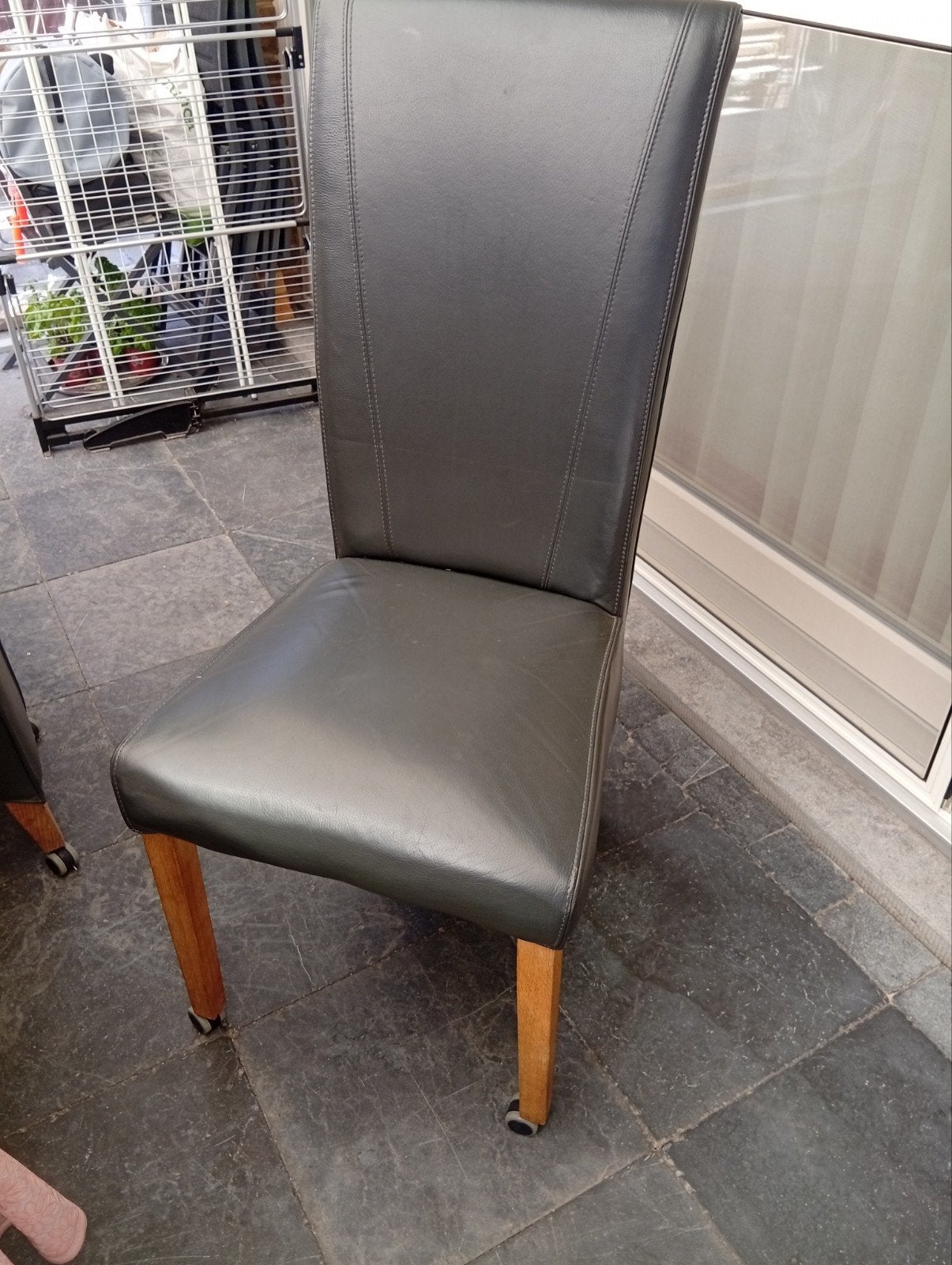 6 sièges avec revêtement en cuir, Enlèvement, Gris