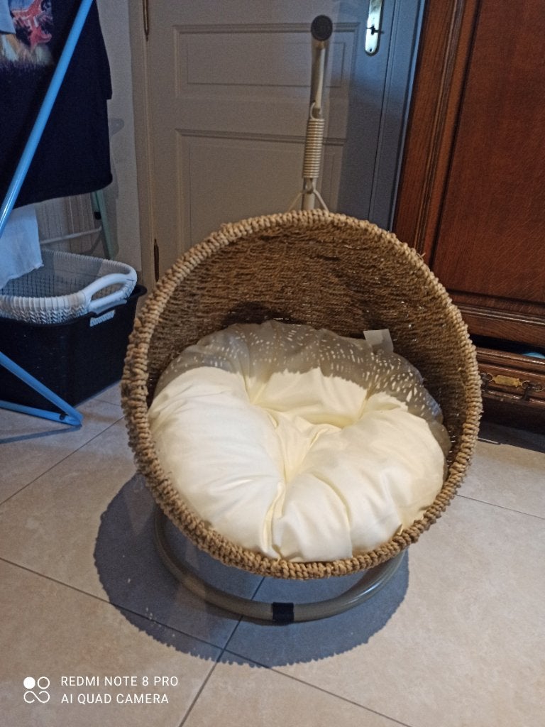 Hangstoel voor katten, Ophalen, Zo goed als nieuw, Riet