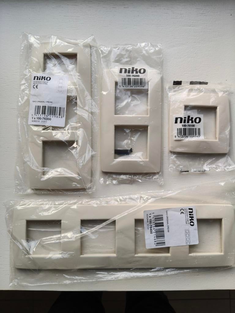 Housses NIKO, Enlèvement