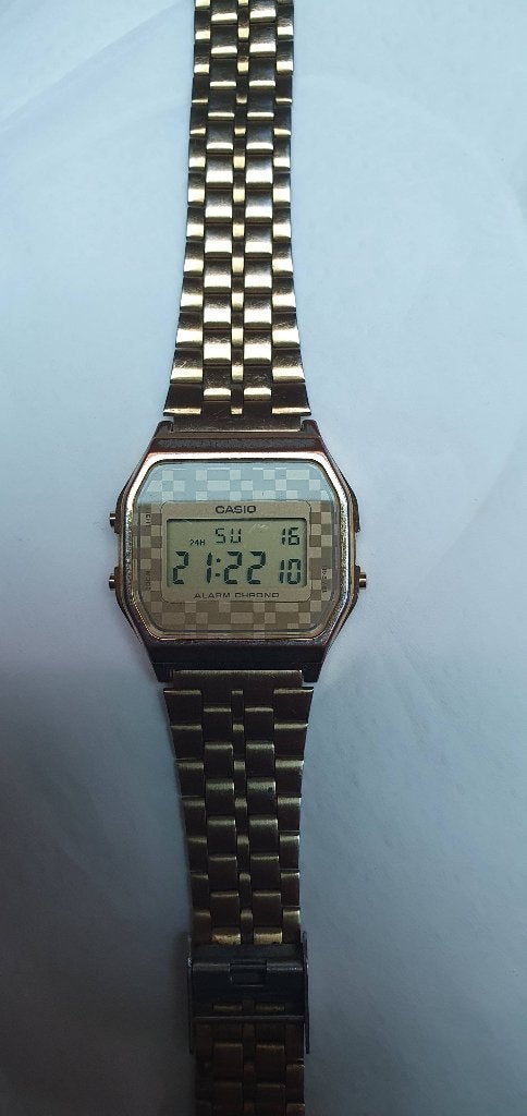 Montre casio vintage, Bijoux, Sacs & Beauté, Enlèvement, Utilisé