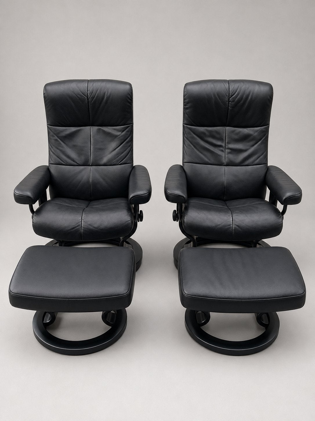 2 x Stressless relax fauteuils met voetenbankje, Huis en Inrichting, Fauteuils, Ophalen, Zo goed als nieuw, Leer