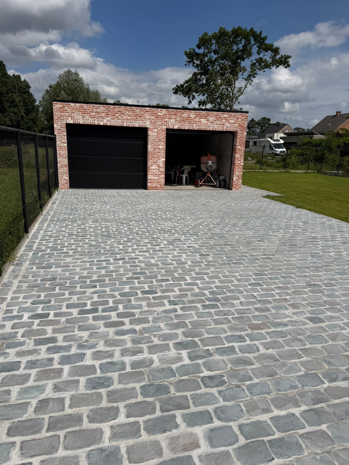 Overschot porfier kassei langwerp aanleg oprit en tuinpaden, Tuin en Terras, Tegels en Klinkers, Ophalen, Zo goed als nieuw