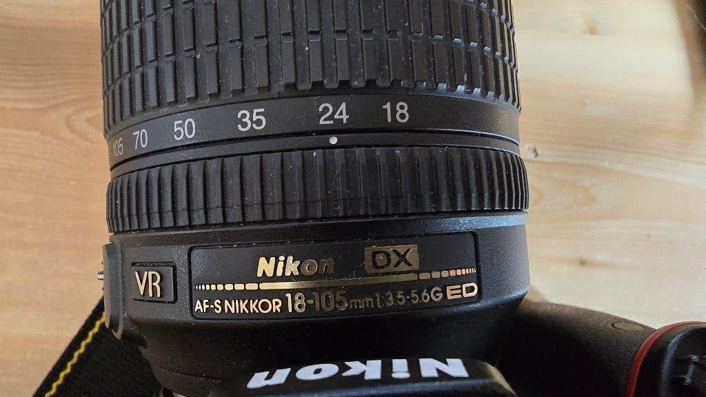 NIKON D5300, Ophalen of Verzenden, Zo goed als nieuw, Oplader, Nikon