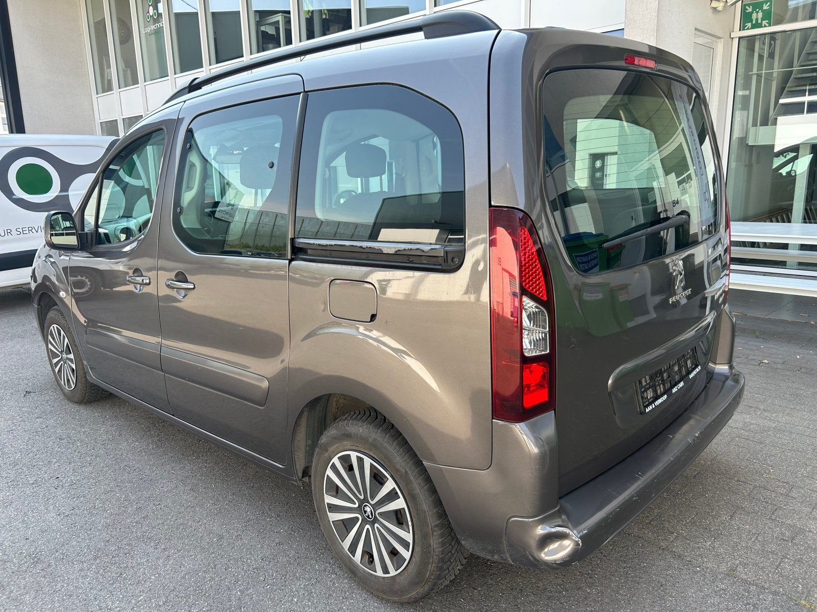 Peugeot Partner 1.6i / 2015 / Goede staat, Autos, Argent ou Gris, Achat, Euro 6, 5 portes