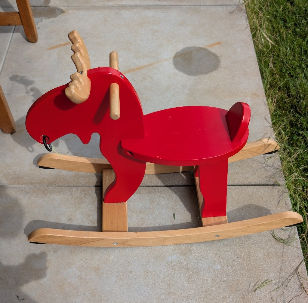 Élan à bascule en bois rouge IKEA EKORRE - Très bon état, Enlèvement, Comme neuf, Garçon ou Fille