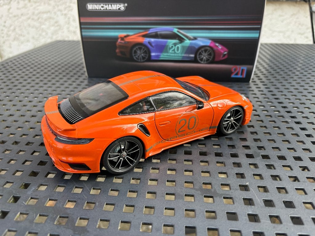 Porsche 911 (992) Turbo S Sport Design 2021 118 Minichamps, Enlèvement ou Envoi, Comme neuf, Voiture, MiniChamps