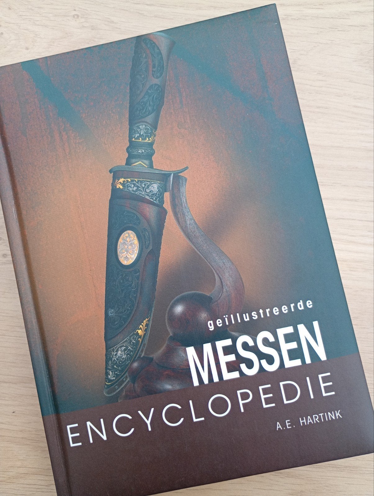 A.E. Hartink - Geillustreerde messen encyclopedie, Boeken, Encyclopedieën, Ophalen of Verzenden, A.E. Hartink