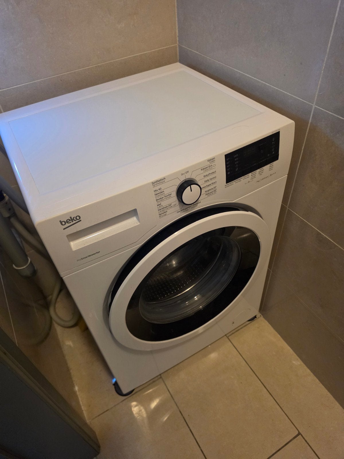 Machine a laver  Beko avec meuble, Ophalen