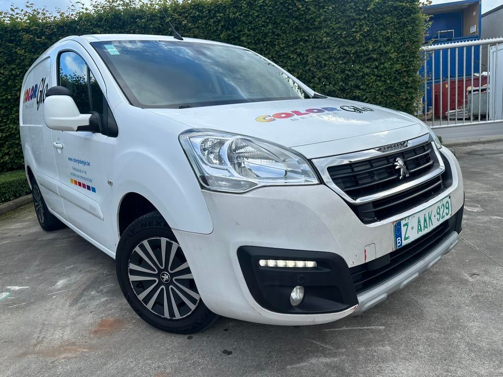 Peugeot Partner 1.6hdi 3pl!!! 3000€ netto!!!, Auto's, Voorwielaandrijving, Stof, 4 cilinders, Wit