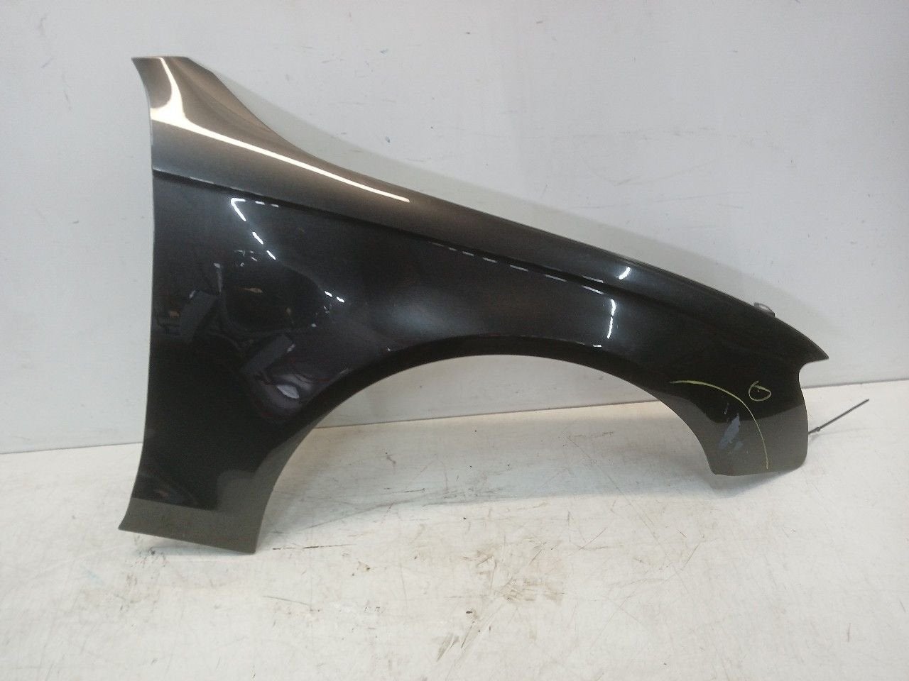 Spatbord rechts voor Audi A4, Onderdelen@venauto.nl, Van der Ven Autorecycling B.V., Gebruikt, Ettenseweg 76, 4706 PB Roosendaal, The Netherlands