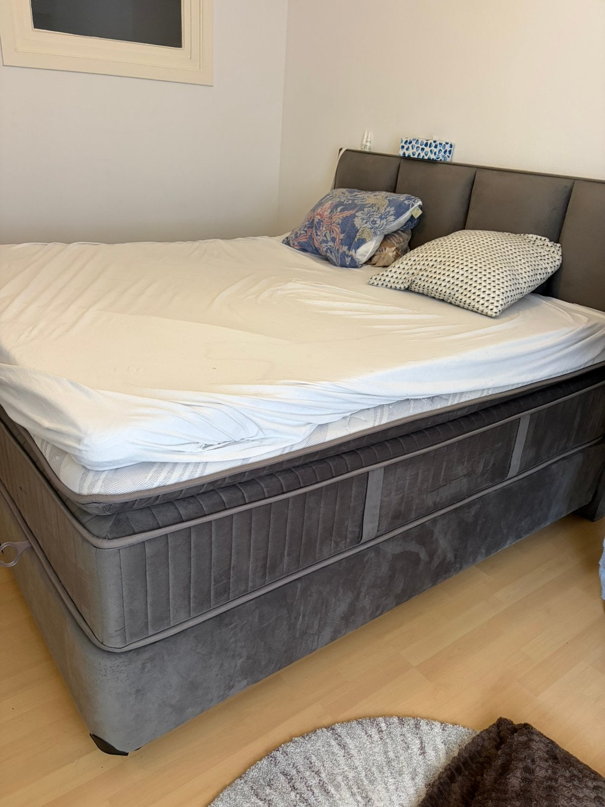 Twee personen bed, Ophalen of Verzenden, Zo goed als nieuw