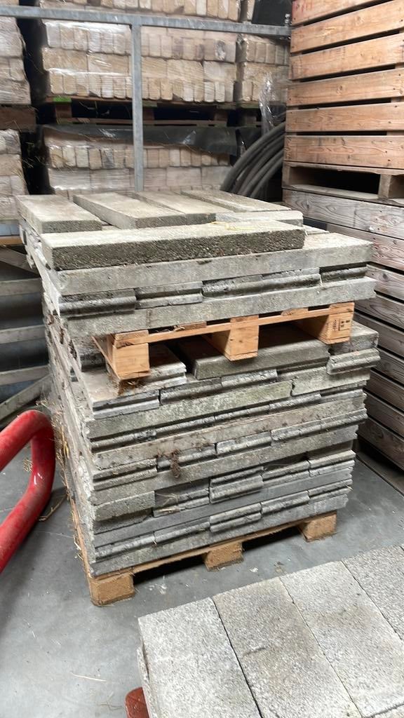 Borduren te koop . Beton borduren, Doe-het-zelf en Bouw, Platen en Panelen, Ophalen, Zo goed als nieuw