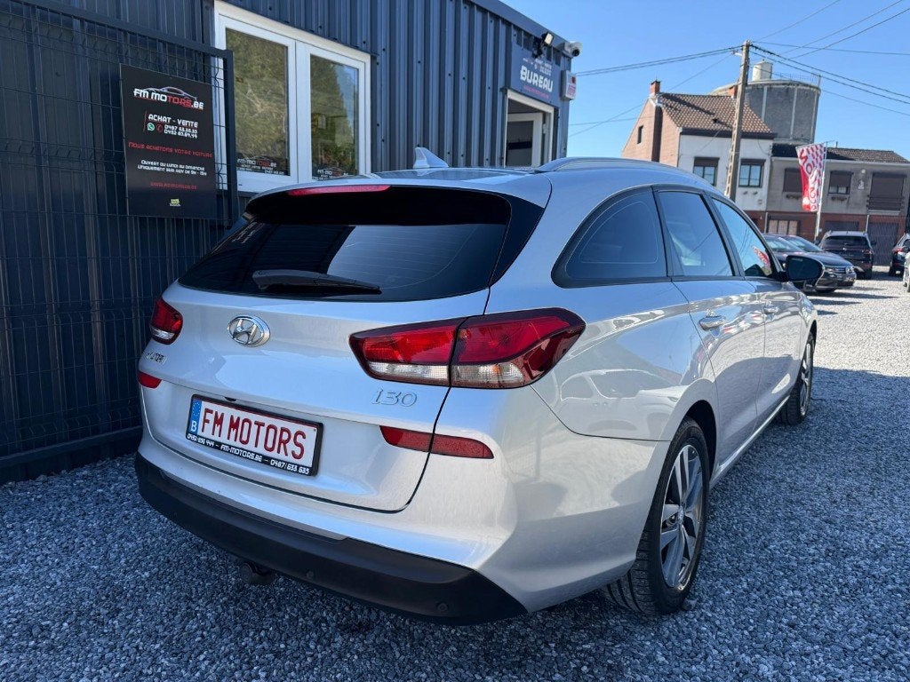 Hyundai i30 SW 1.0 T / 1e Main / CarPlay / Entretien + CT OK, Autos, Achat, 998 cm³, Entreprise, Garantie prolongée