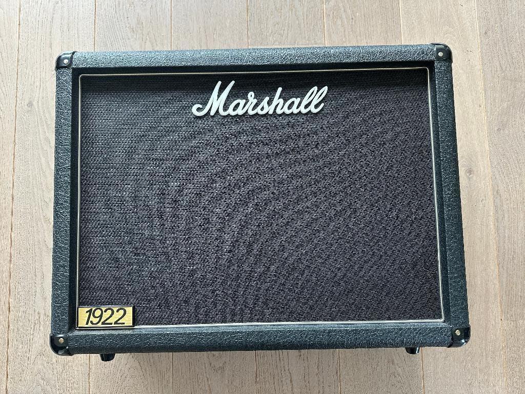 Marshall 1922 Cabinet (2x12 - 150W/75W), Muziek en Instrumenten, Versterkers | Bas en Gitaar, Ophalen, Zo goed als nieuw, Gitaar