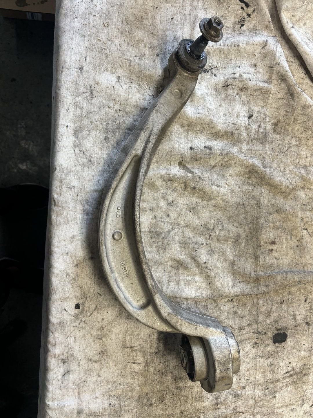 Audi A4 (B8) Draagarm Links-voor 8K0407695C, -, Audi, Utilisé, -