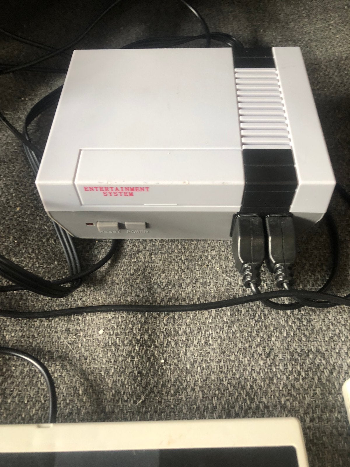 Système de divertissement rétro avec 2 manettes, Consoles de jeu & Jeux vidéo, Consoles de jeu | Nintendo NES, Enlèvement ou Envoi