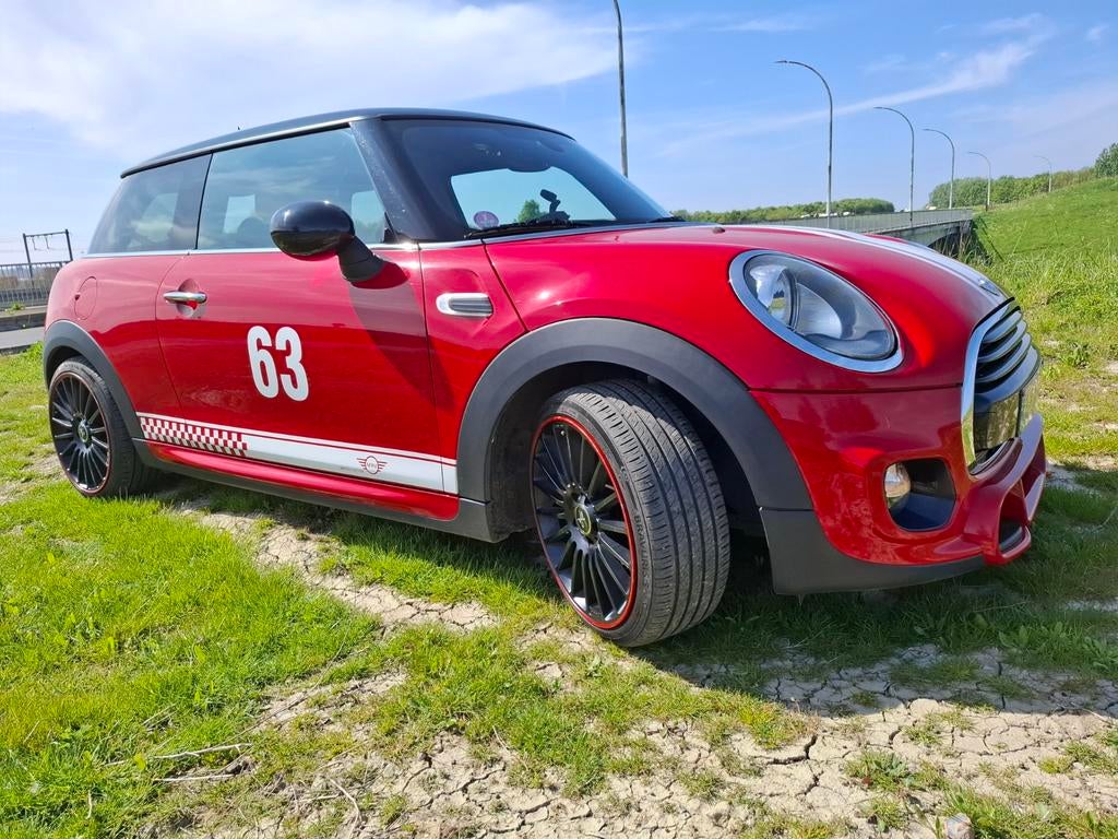 Mini Cooper 1.5 JCW "Paddy Hopkirk", Autos, Achat, Boîte manuelle, Système audio, 1565 kg