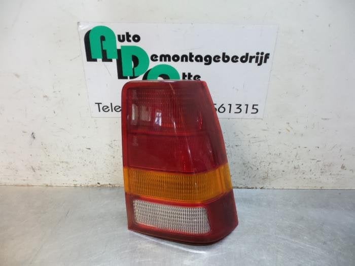 Feu arrière droit d'un Opel Kadett (Kadett E 84-), Autos : Pièces & Accessoires, -, Opel, Utilisé, -