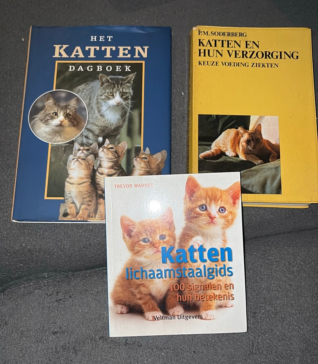 3 Boeken van katten, Enlèvement ou Envoi, Comme neuf, Chats