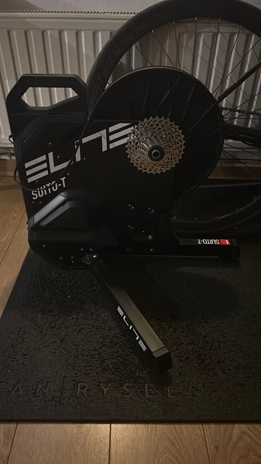 Home traine Elite suito T, Sports & Fitness, Enlèvement, Comme neuf