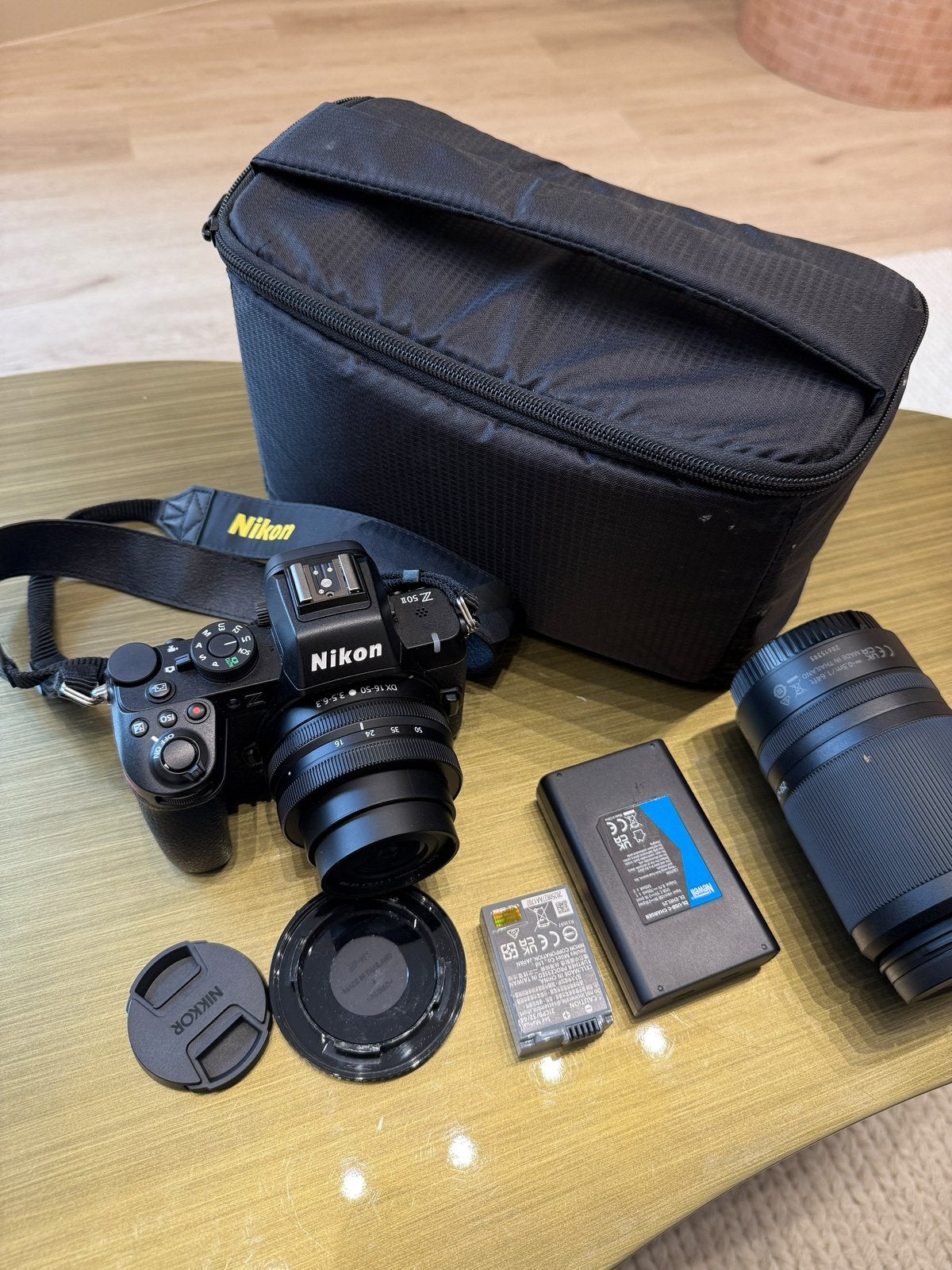 NIKON Z50 II, Audio, Tv en Foto, Ophalen, Zo goed als nieuw, Accu, Nikon