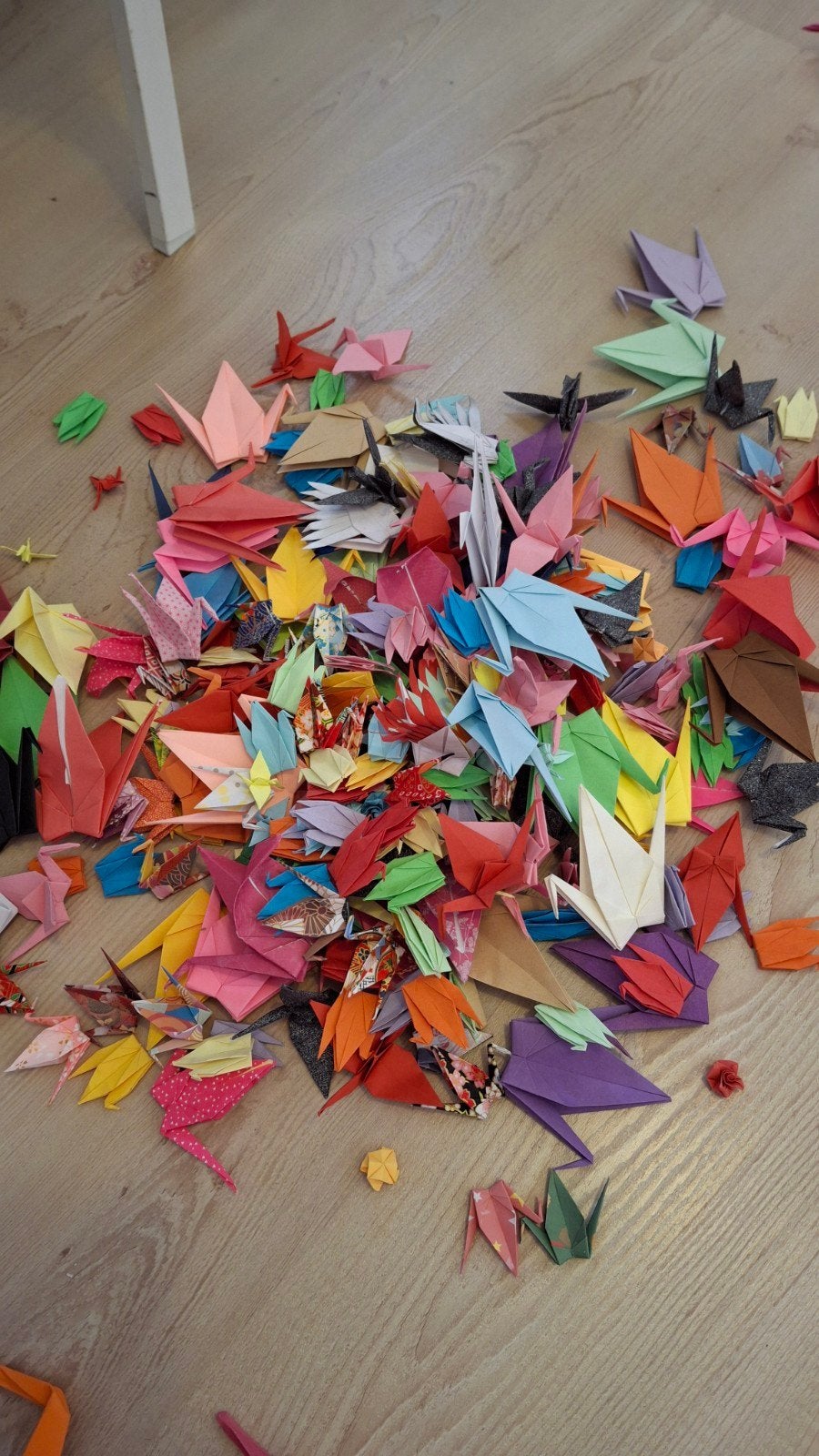 lot de 200 grues en papier origami 2 à 8cm, Enlèvement, Comme neuf