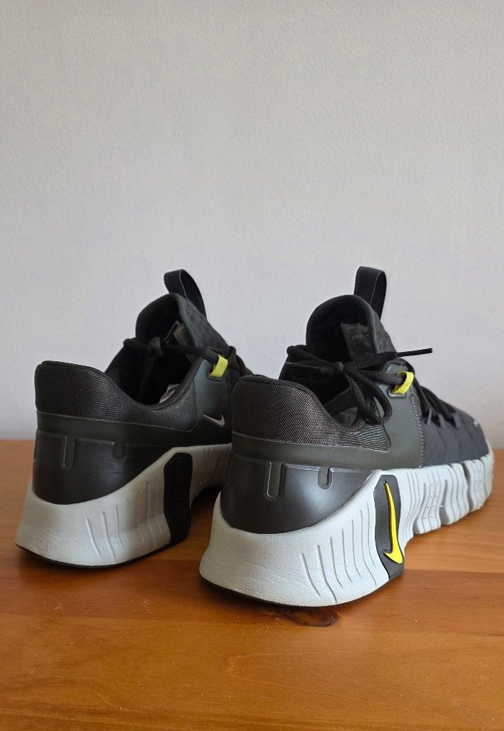 Nike Free Metcon 5 EU 47 - Black/Olive - nieuw - Elsene, Overige kleuren, Sportschoenen, Nieuw, Ophalen