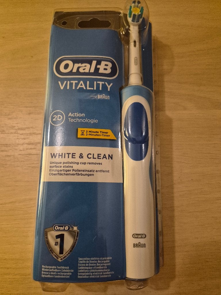 Oral-B Vitality White & Clean - Brosse à dents électrique, Bijoux, Sacs & Beauté, Beauté | Soins de la bouche, Enlèvement ou Envoi