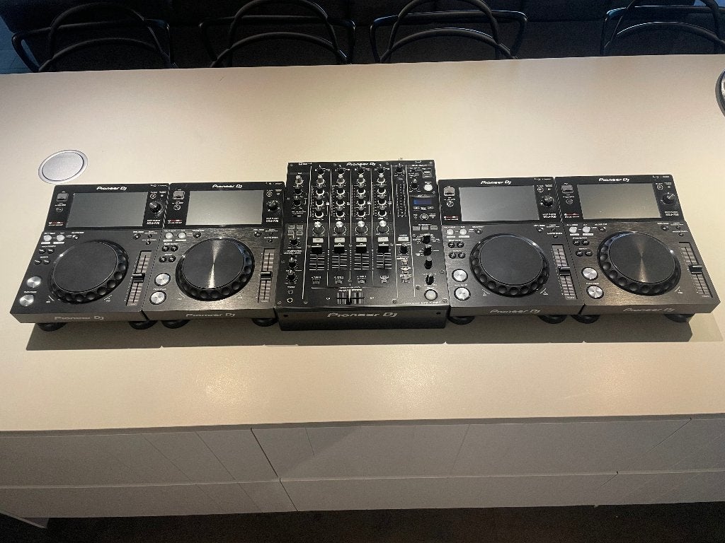 4x XDJ-700 & DJM-750MK2, Musique & Instruments, Enlèvement, Utilisé, DJ-Set, Pioneer