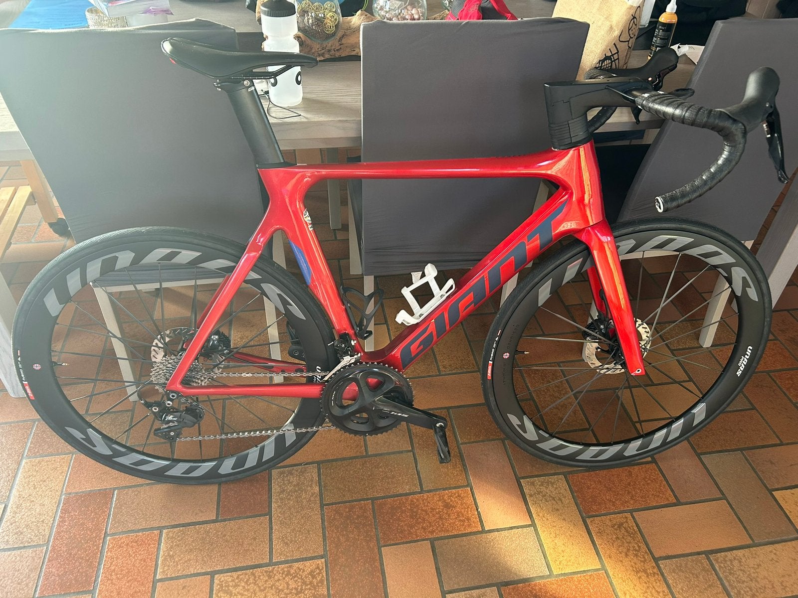 Giant Propel Advanced Carbone Shimano 105 mécanique 5 500 km, Fietsen en Brommers, Ophalen, Zo goed als nieuw, Carbon