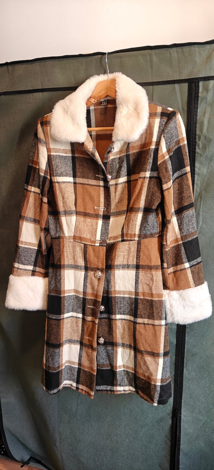 Vetements hiver de femmes chic 38, Vêtements | Femmes, Vestes | Hiver, Enlèvement, Comme neuf, Taille 38/40 (M), Multicolore