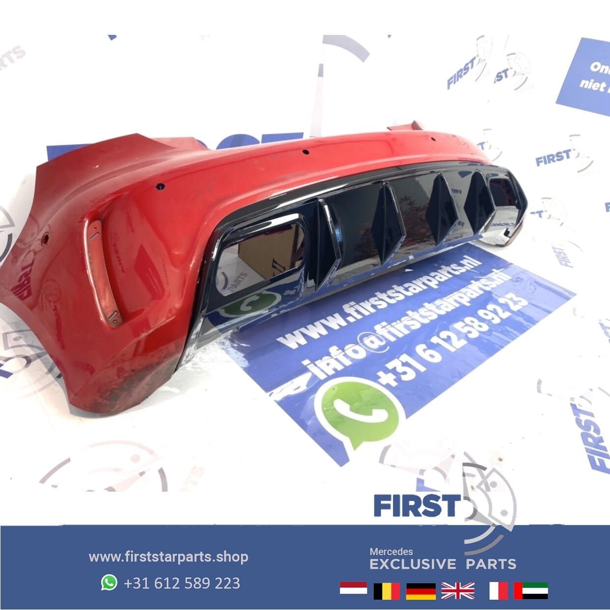 W176 FACELIFT A45 AMG ACHTERBUMPER COMPLEET ROOD Mercedes A
