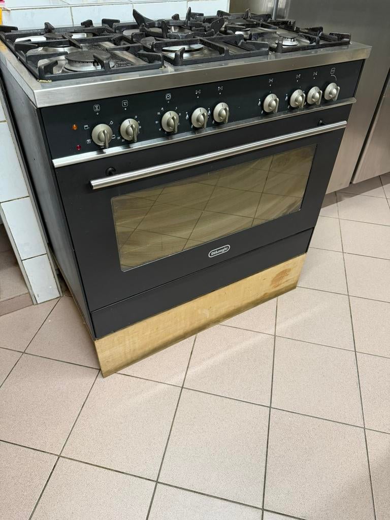 Four Delonghi, Ophalen, Zo goed als nieuw, Gas