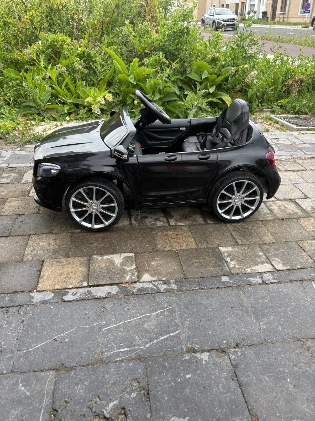 Elektrische kinderauto met afstandsbediening, Ophalen, Gebruikt