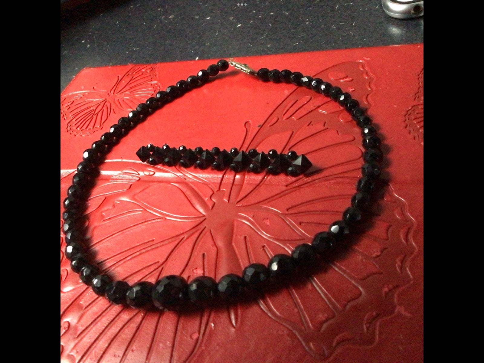 Collier 3 modèles different prix sur demande, Enlèvement ou Envoi, Comme neuf