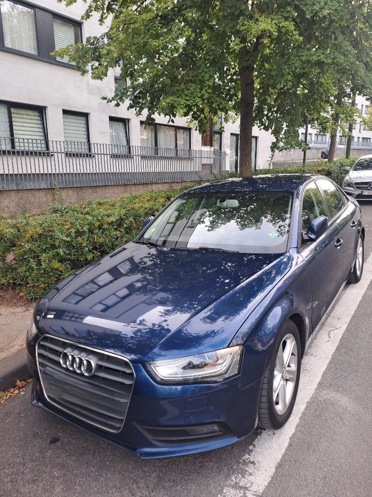 Audi A4 2.0 DTI, Cuir, Boîte manuelle, A4, Noir