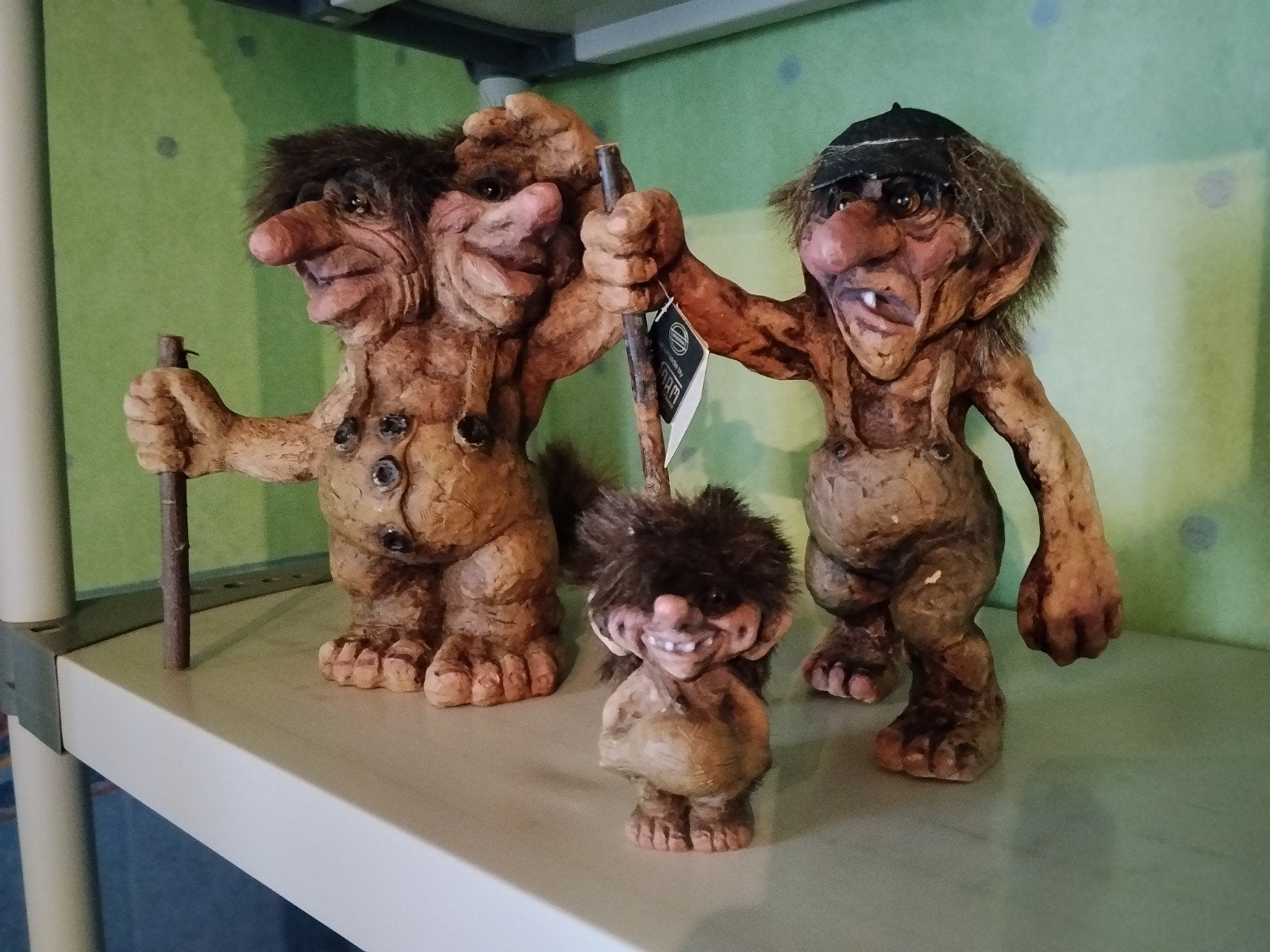 Trollen., Ophalen
