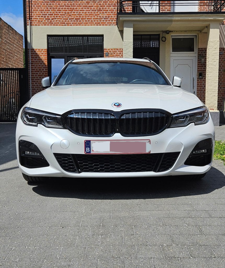 BMW 330e Touring - M Pack Full Option - Mineralweiss, Auto's, BMW, Automaat, 4 deurs, Achterwielaandrijving, 4 cilinders