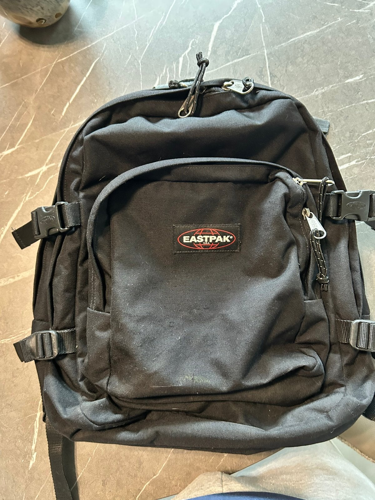 Rugzak Eastpak, Handtassen en Accessoires, Tassen | Schooltassen, Ophalen, Rugtas, Zwart, 40 tot 50 cm