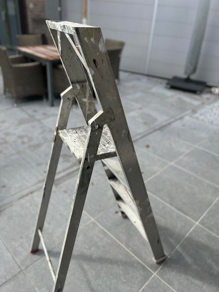 Professionele en stevige trapladder, Doe-het-zelf en Bouw, Ladders en Trappen, Ophalen, Gebruikt, Ladder, Opvouwbaar of Inschuifbaar